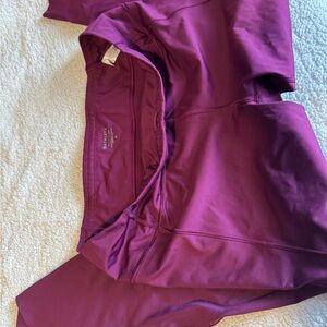 Athleta Velocity 7/8 Tights Burgundy Athletic Leggings L